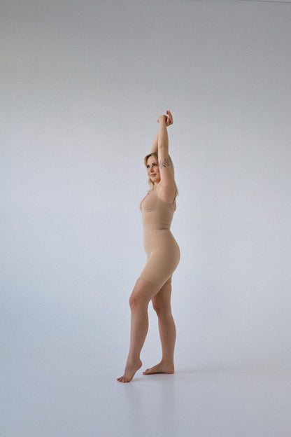 Kombinezon Modelujący Short Beige